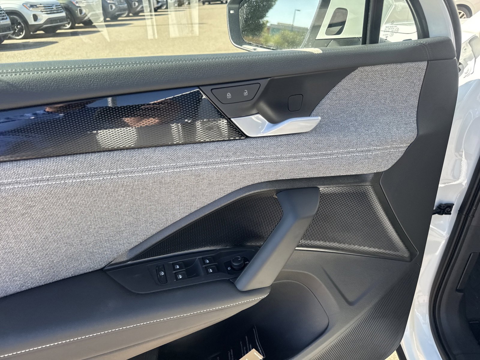 New 2026 Volkswagen Tiguan S image 9