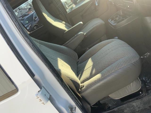 Used 2018 Chevrolet Express 3500 LT w/ LT Preferred Equipment Group RWD image 10