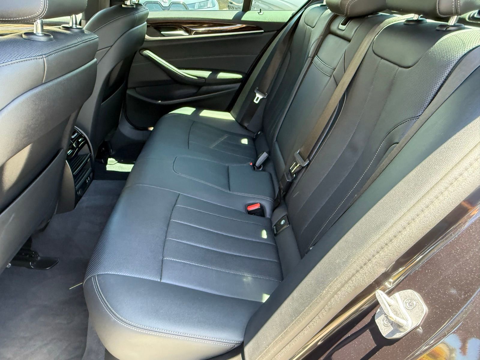 Certified 2023 BMW 540i w/ M Sport Package RWD image 32