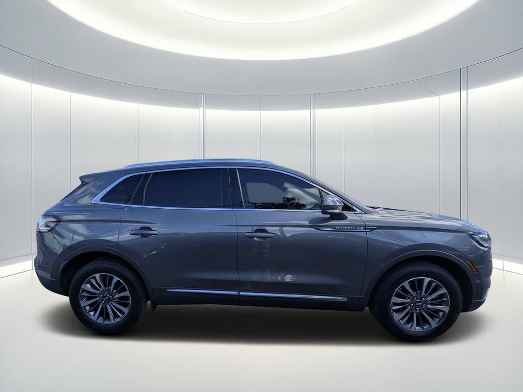 Used 2023 Lincoln Nautilus AWD w/ Premium Package image 3