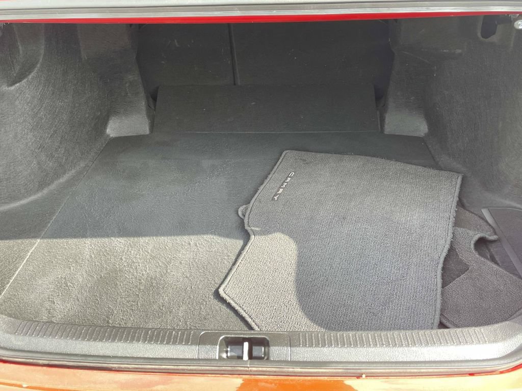 Used 2025 Toyota Camry SE FWD image 29