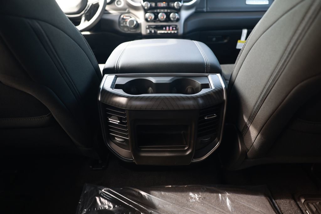 New 2026 RAM 1500 4x4 Crew Cab image 31