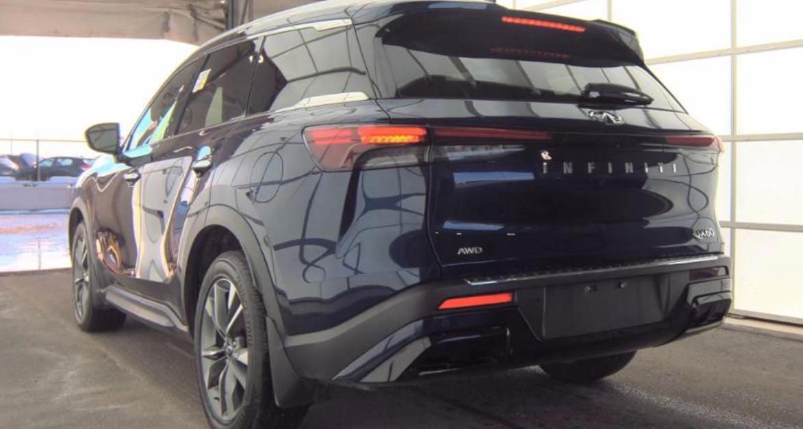 Used 2023 INFINITI QX60 Luxe w/ Cargo Package image 7