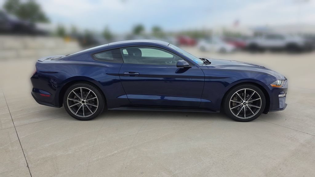 Used 2018 Ford Mustang Coupe w/ Equipment Group 101A RWD image 6