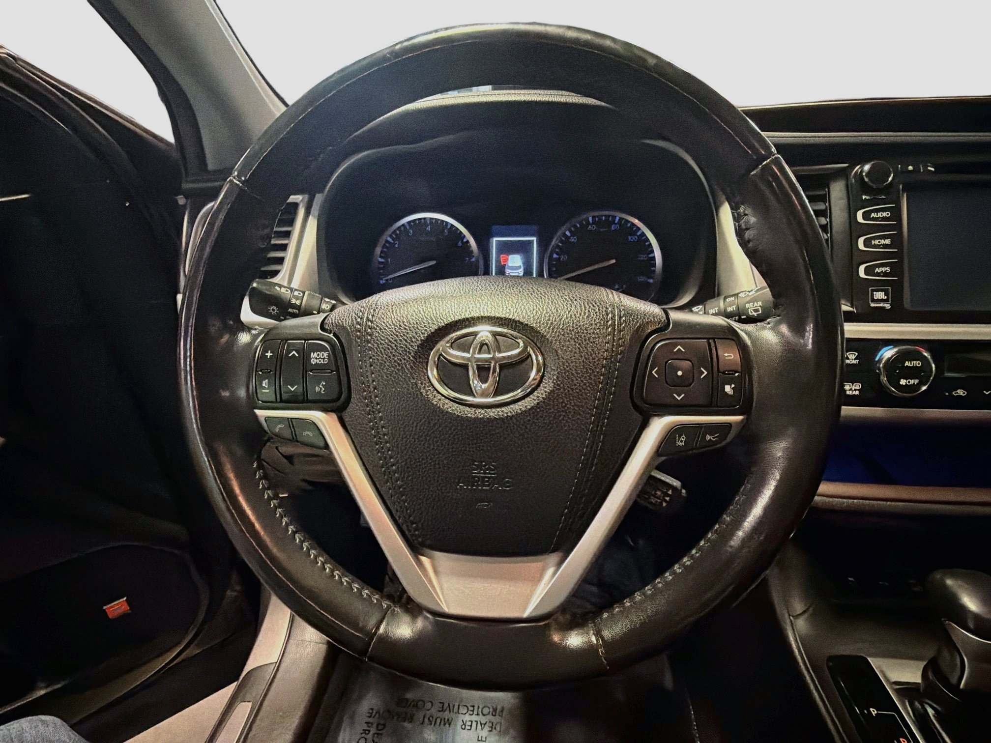 Used 2019 Toyota Highlander Limited AWD/4WD image 18