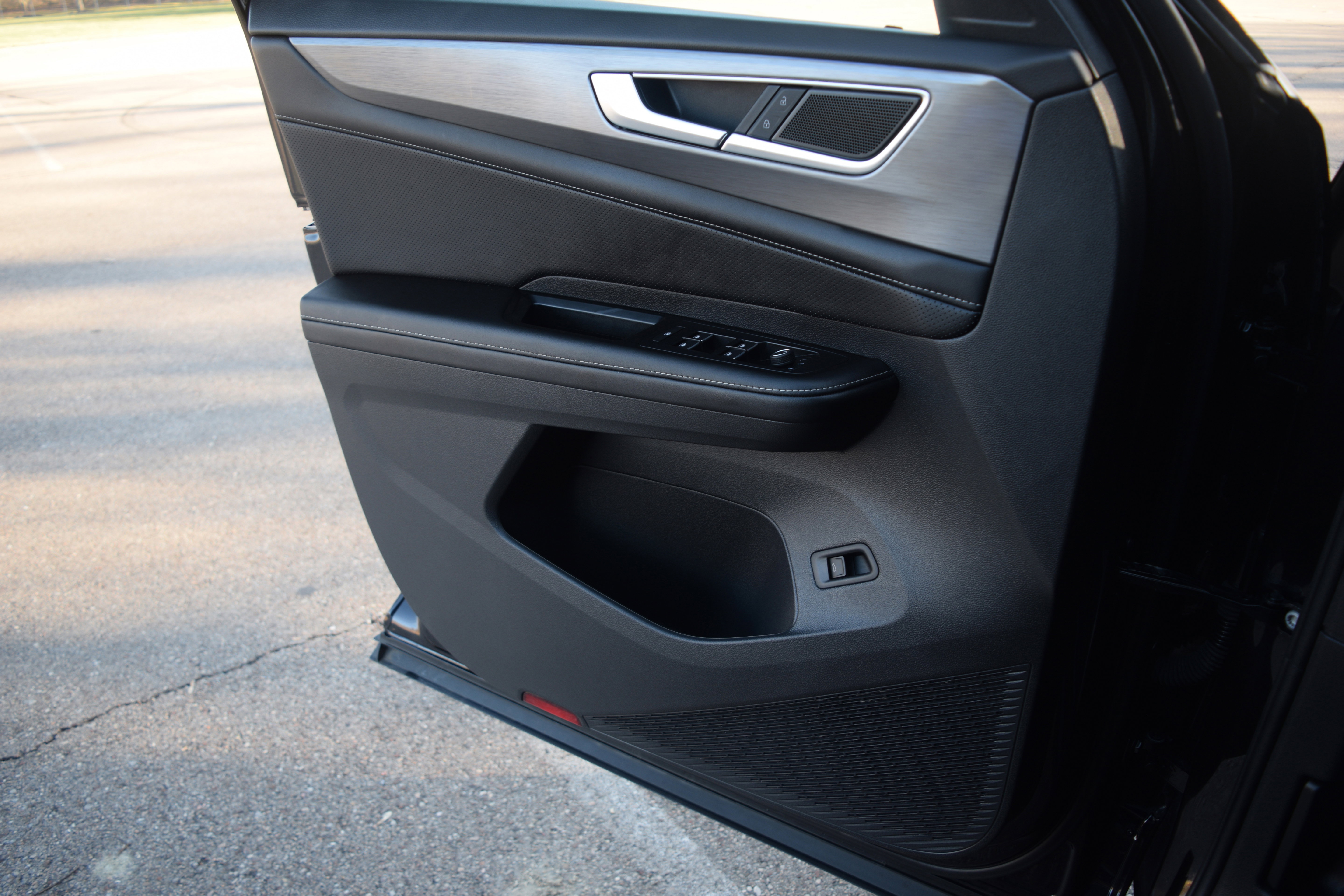 Used 2024 Volkswagen Atlas Cross Sport SE image 17