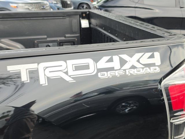 Used 2020 Toyota Tacoma TRD Off-Road w/ Technology Package AWD/4WD image 8
