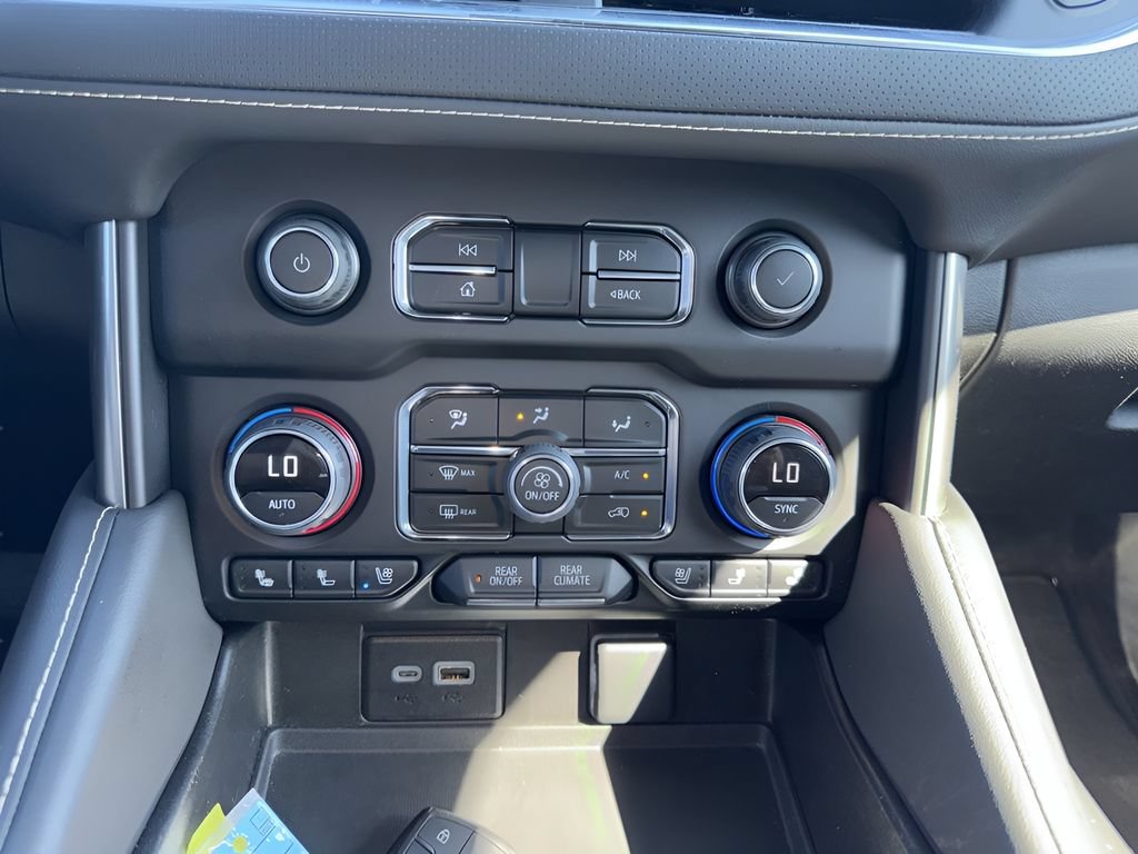 Used 2024 Chevrolet Tahoe Premier RWD image 21