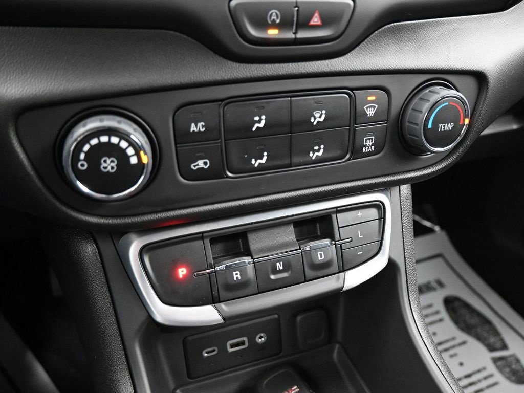 Certified 2024 GMC Terrain SLE image 15