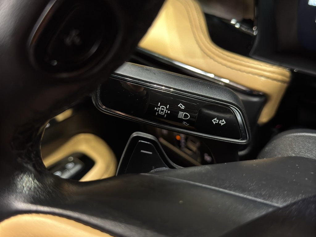 Used 2022 Lincoln Corsair Reserve w/ Equipment Group 201A image 24