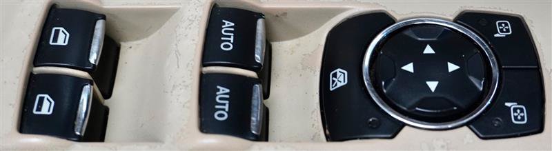 Used 2016 Ford Taurus Limited FWD image 31