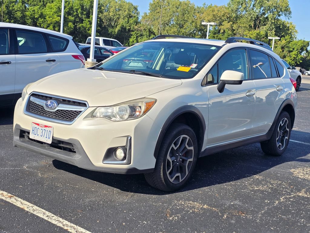 Used 2017 Subaru Crosstrek 2.0i Premium w/ Moonroof Package AWD/4WD image 3