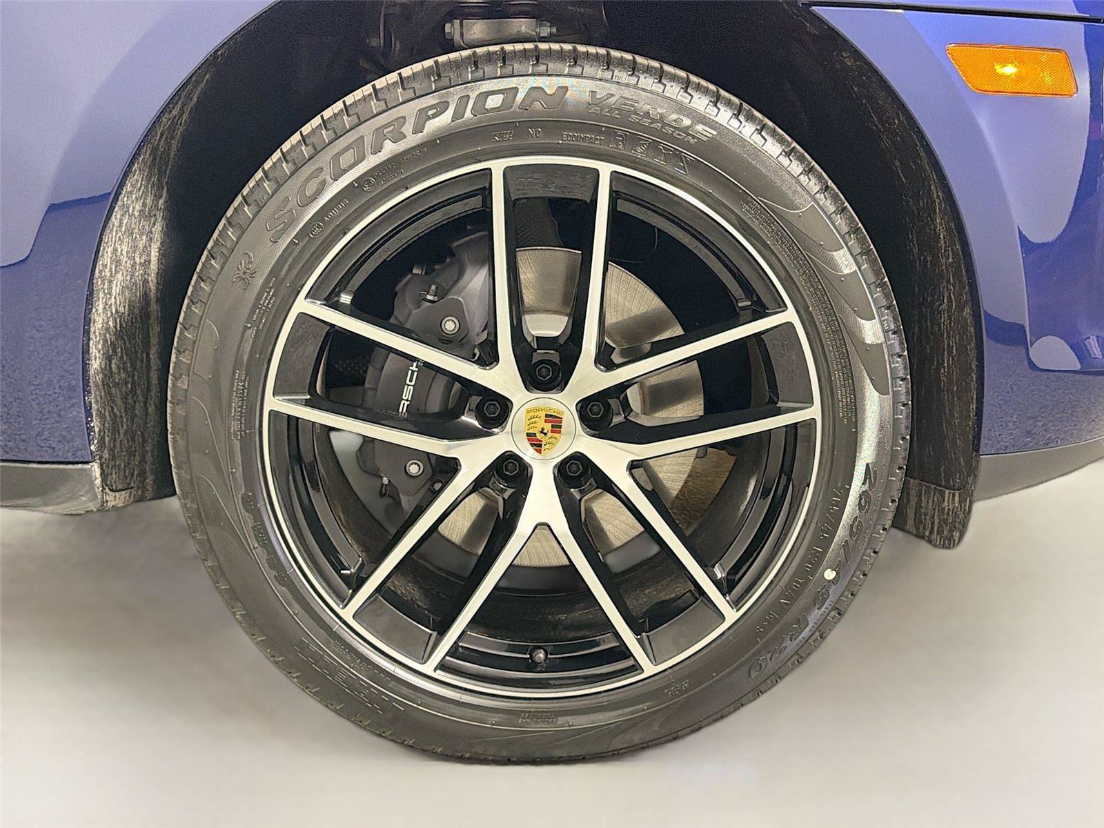 Certified 2026 Porsche Macan Turbo AWD/4WD image 14