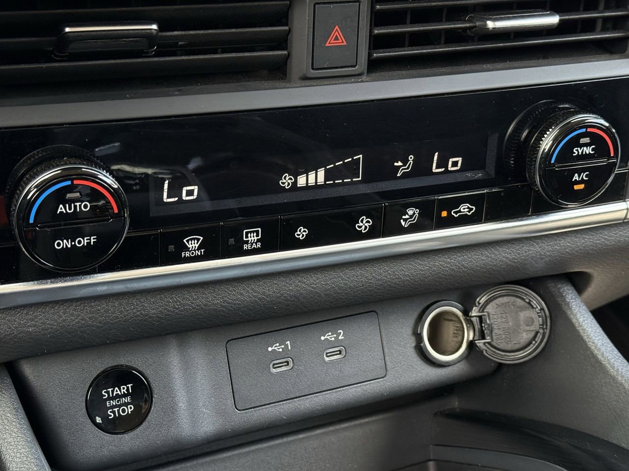 Used 2025 Nissan Rogue SV image 16