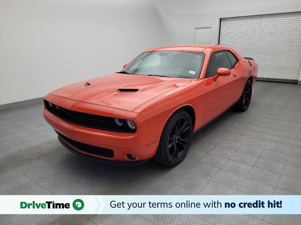 Used 2018 Dodge Challenger SXT w/ Blacktop Package RWD image 1