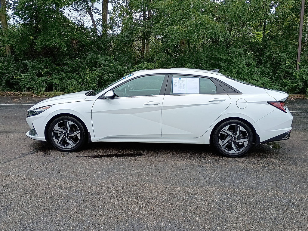 Used 2022 Hyundai Elantra Limited FWD image 6
