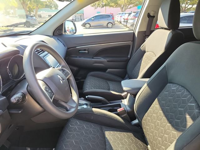 Used 2025 Mitsubishi Outlander Sport 2.0 ES image 17