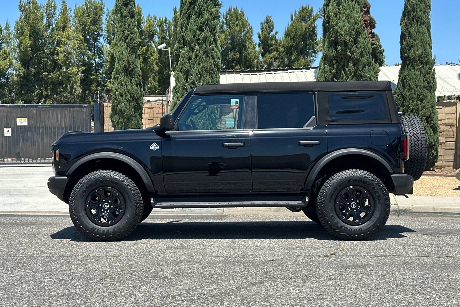 New 2026 Ford Bronco Outer Banks w/ Sasquatch Package AWD/4WD image 7