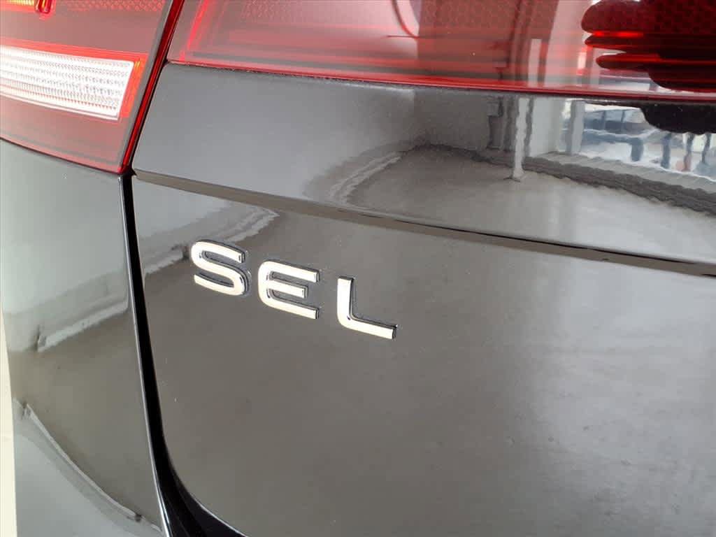 Used 2022 Volkswagen Tiguan SEL R-Line AWD/4WD image 18