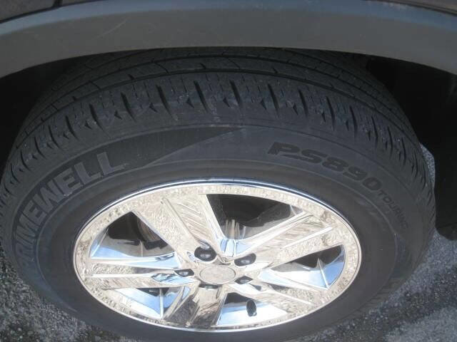 Used 2018 Chevrolet Trax LT w/ LT Convenience Package image 28