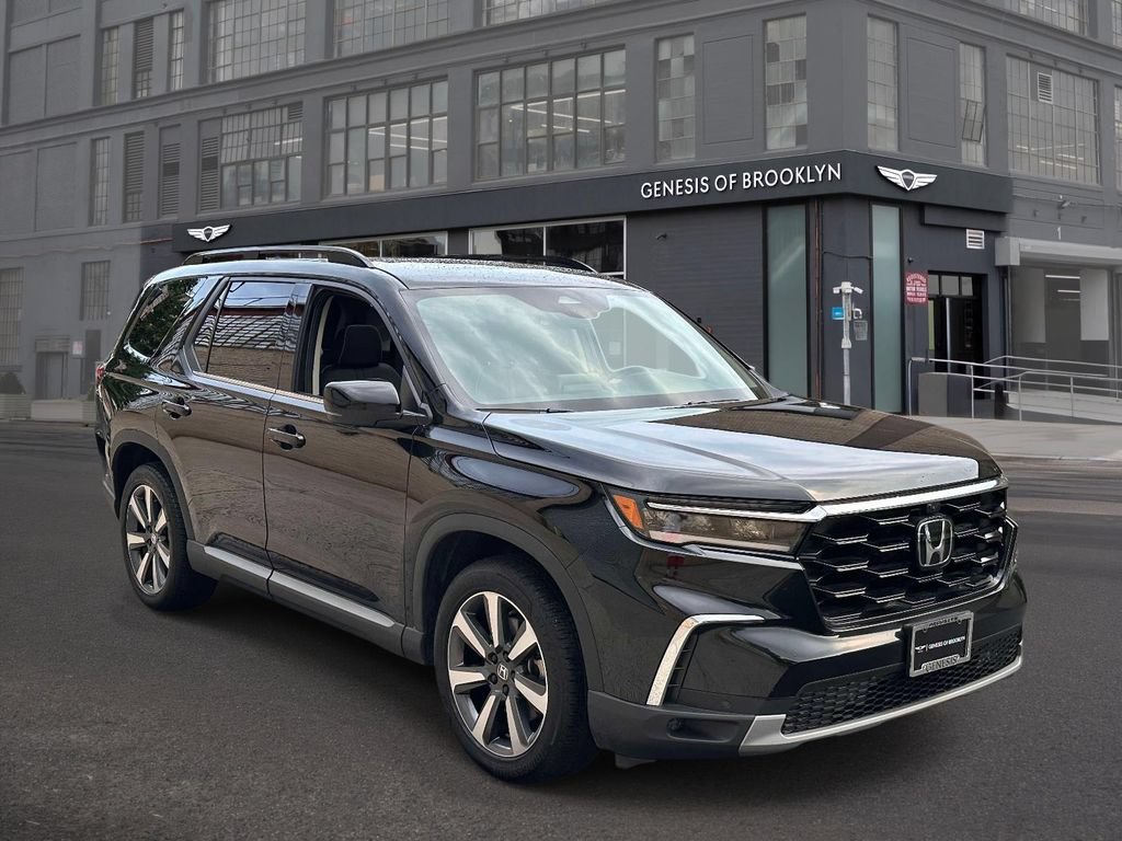 Used 2023 Honda Pilot Elite image 2