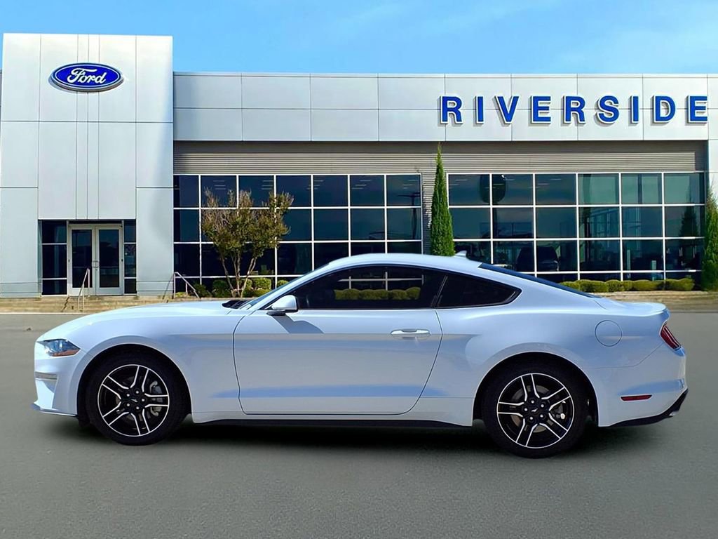 Used 2023 Ford Mustang Premium image 4