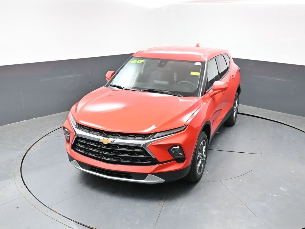 Used 2025 Chevrolet Blazer LT FWD image 44