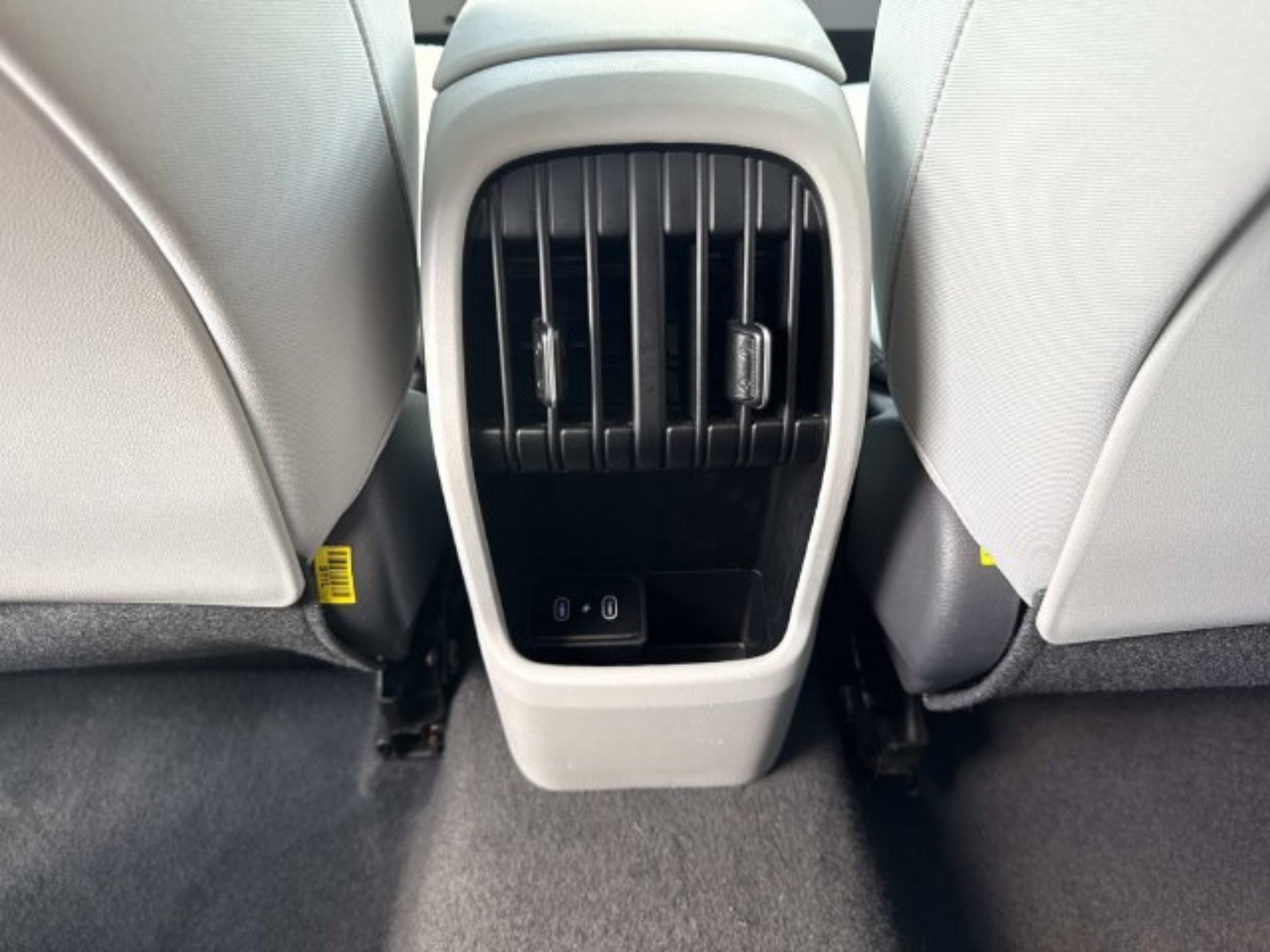 Used 2024 Hyundai Kona SEL w/ Convenience Package FWD image 11