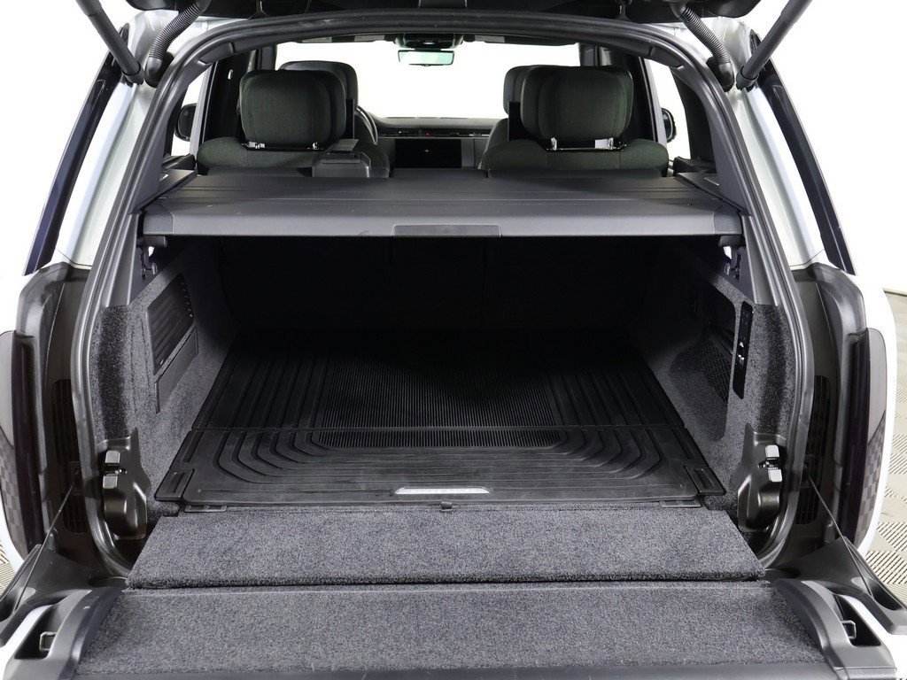 Used 2023 Land Rover Range Rover SV image 22