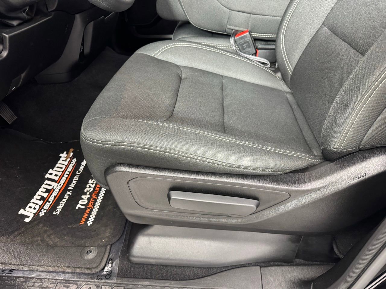 Used 2025 RAM 1500 Tradesman image 12