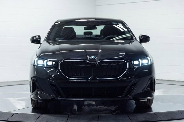 New 2026 BMW 540i xDrive w/ Executive Package image 7