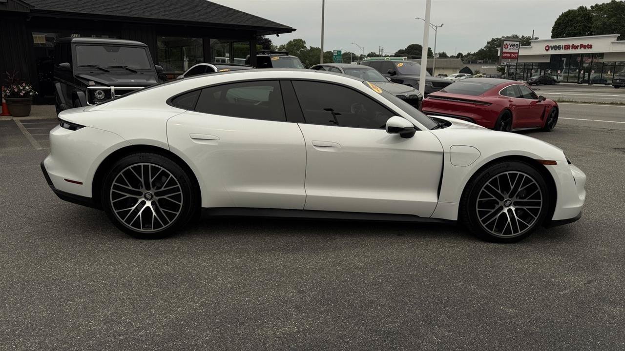 Used 2021 Porsche Taycan RWD image 17