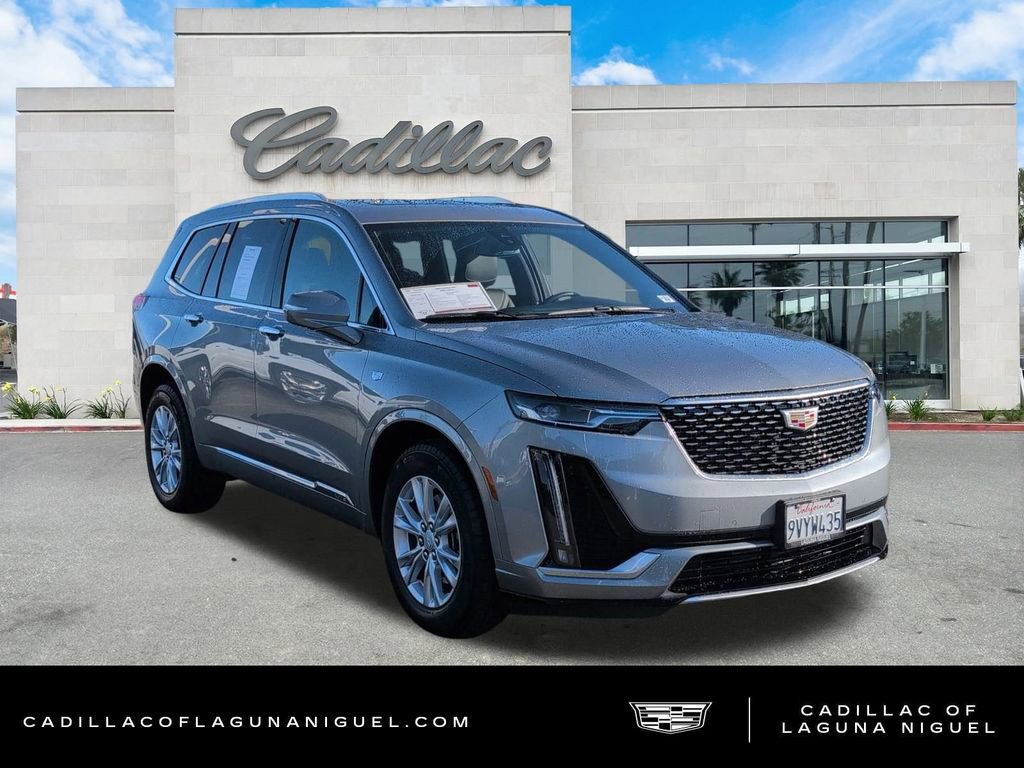 Used 2025 Cadillac XT6 Luxury image 3