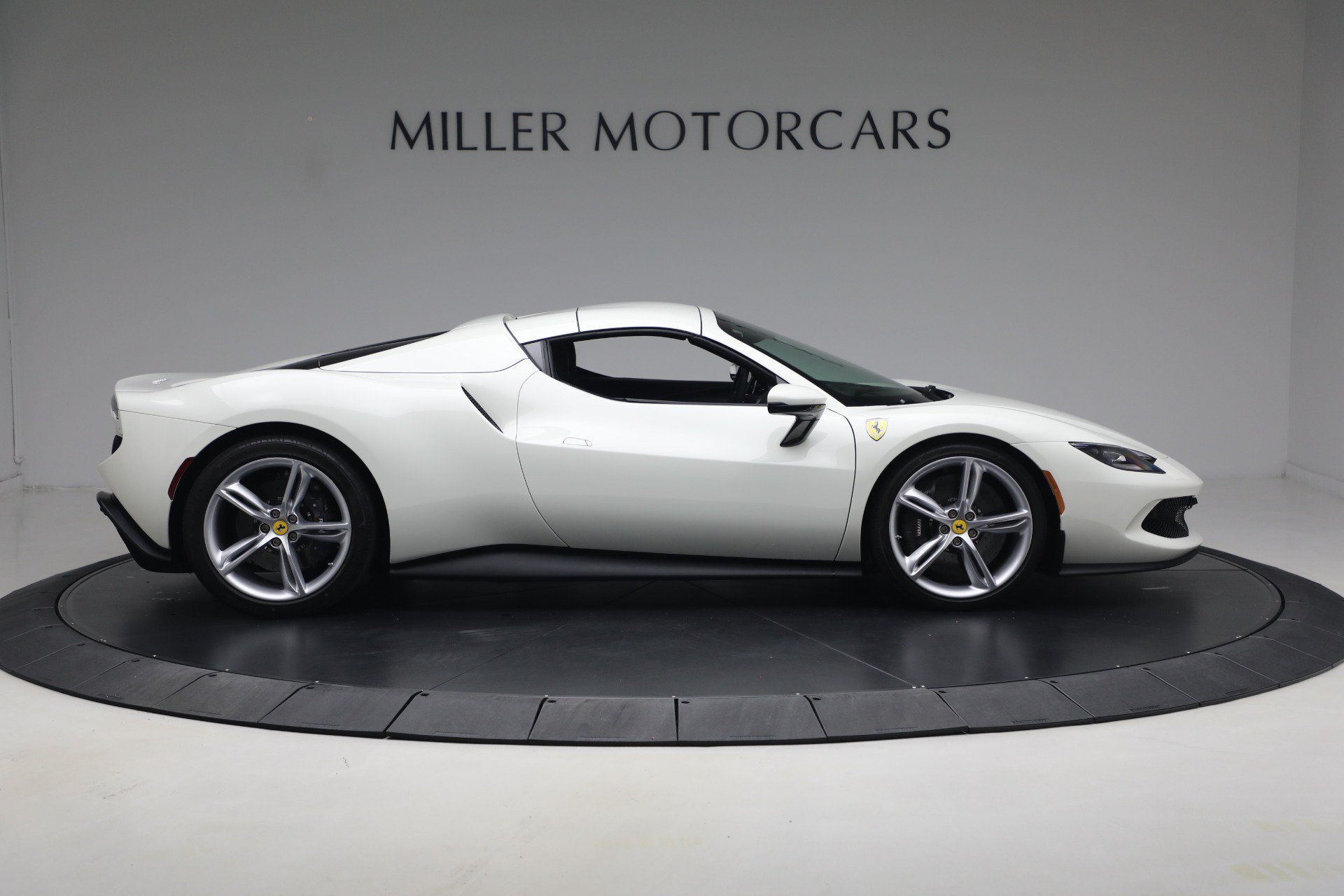Used 2025 Ferrari 296 GTS RWD image 29