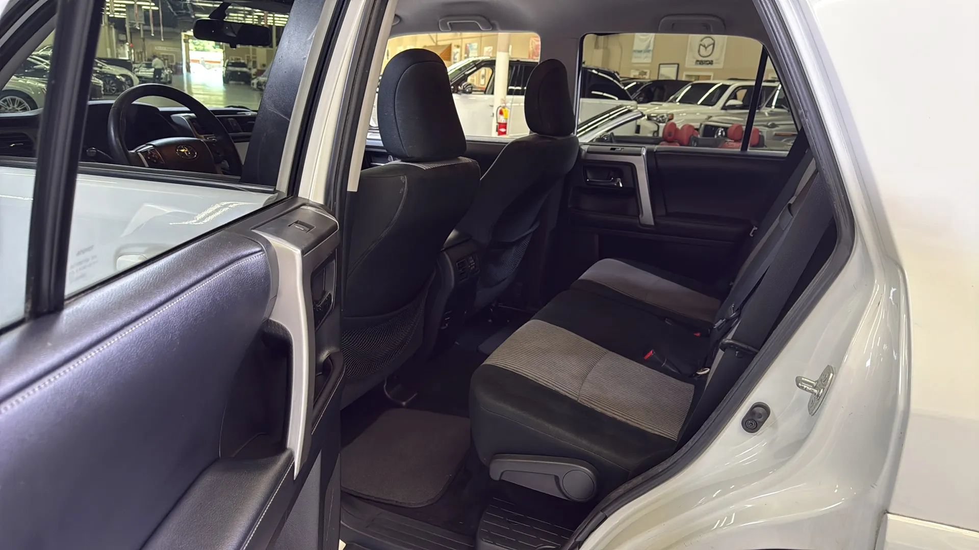 Used 2018 Toyota 4Runner SR5 RWD image 21