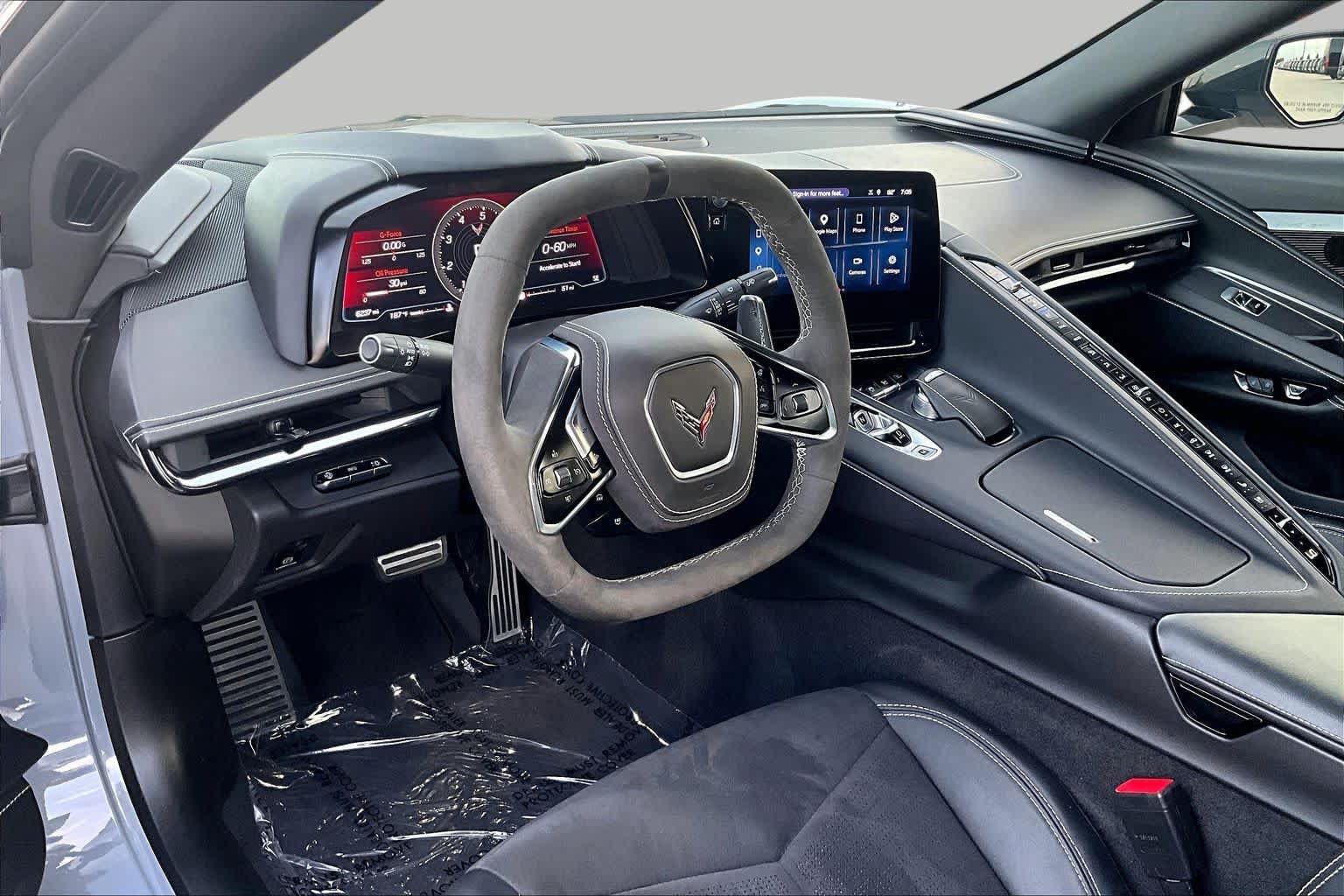 Used 2025 Chevrolet Corvette Stingray Preferred Conv w/ Z51 Performance Package RWD image 16