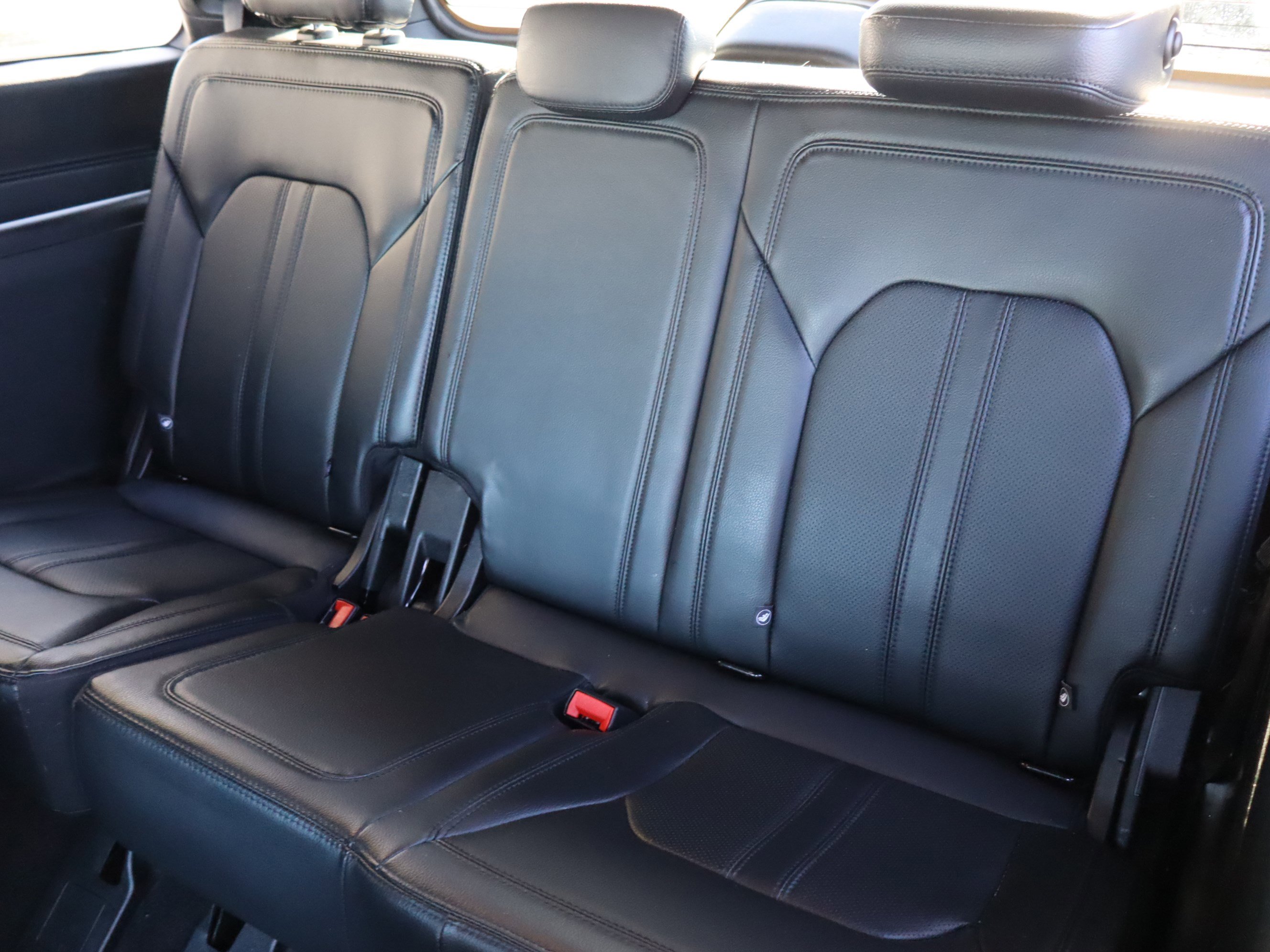 Used 2020 Ford Expedition Limited w/ Special Edition Package image 35