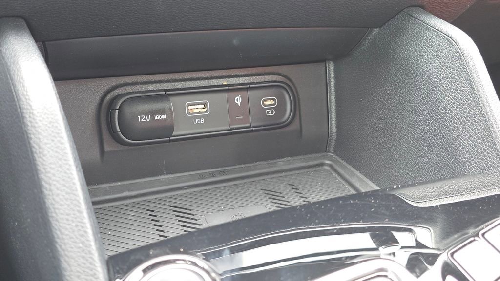 Certified 2025 Kia Sportage SX FWD image 35