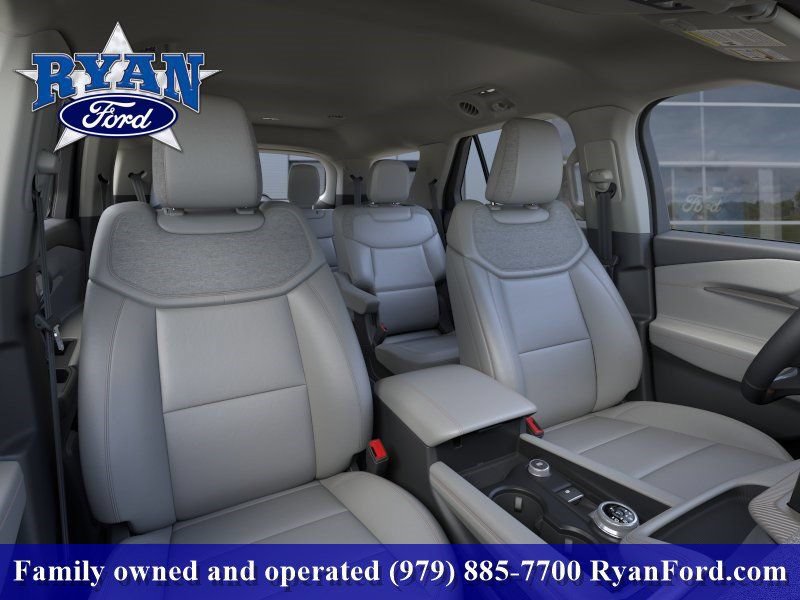 New 2025 Ford Explorer Active w/ Active Comfort Package RWD image 10