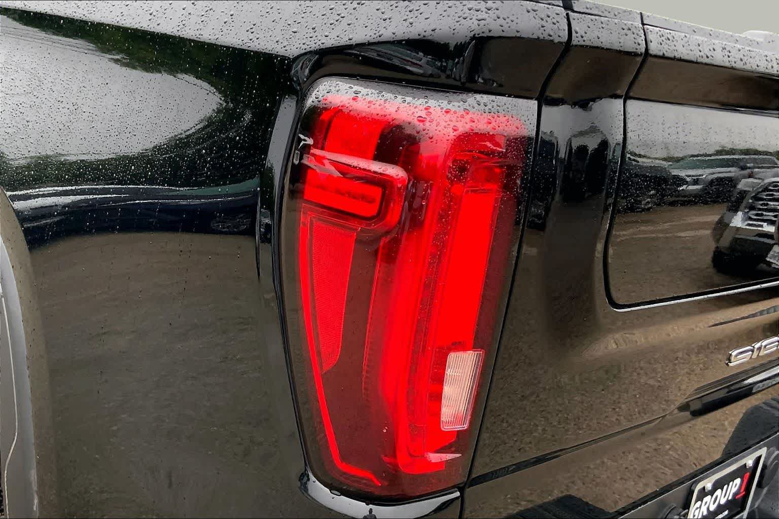 Used 2020 GMC Sierra 1500 SLT RWD image 28
