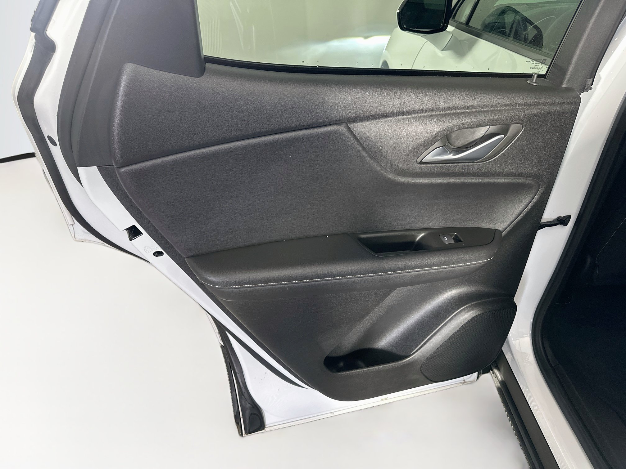 Used 2026 Chevrolet Blazer LT FWD image 27