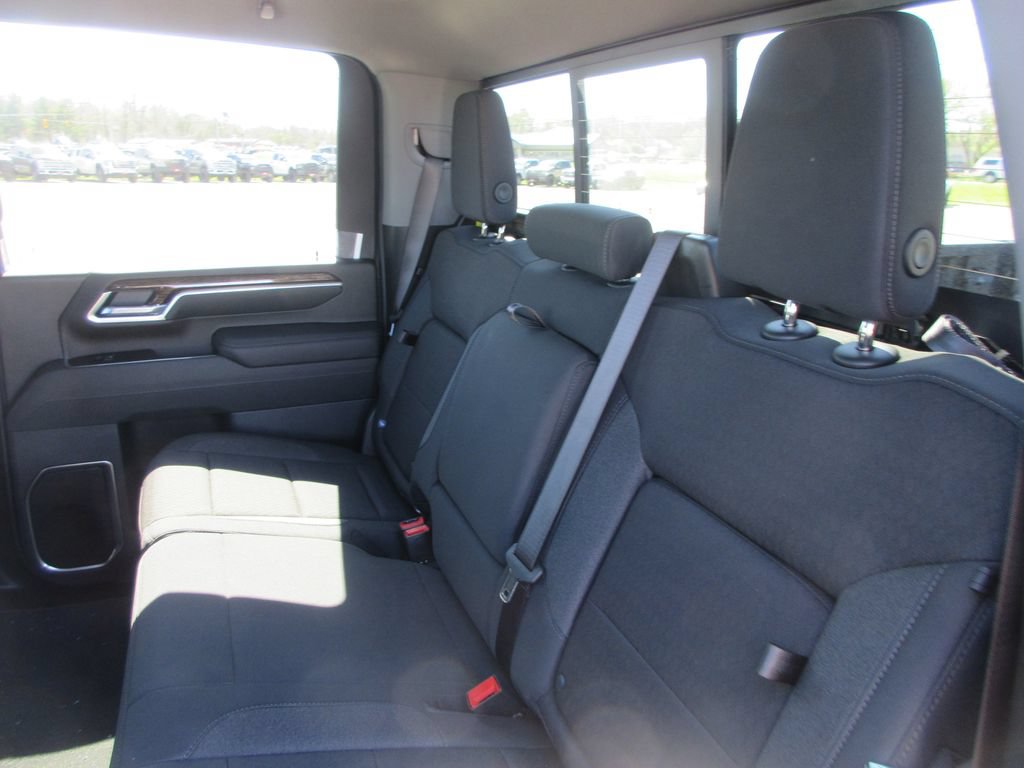 New 2026 GMC Sierra 2500 SLE w/ SLE Value Package; AWD/4WD image 14