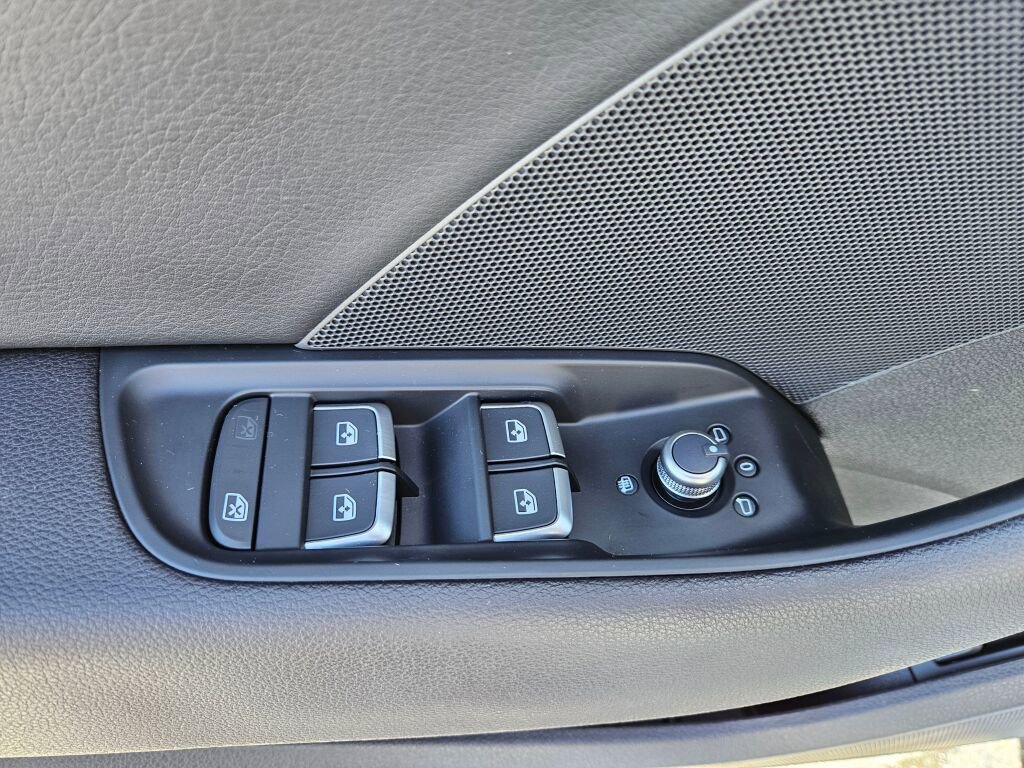 Used 2018 Audi A3 2.0T Premium image 23