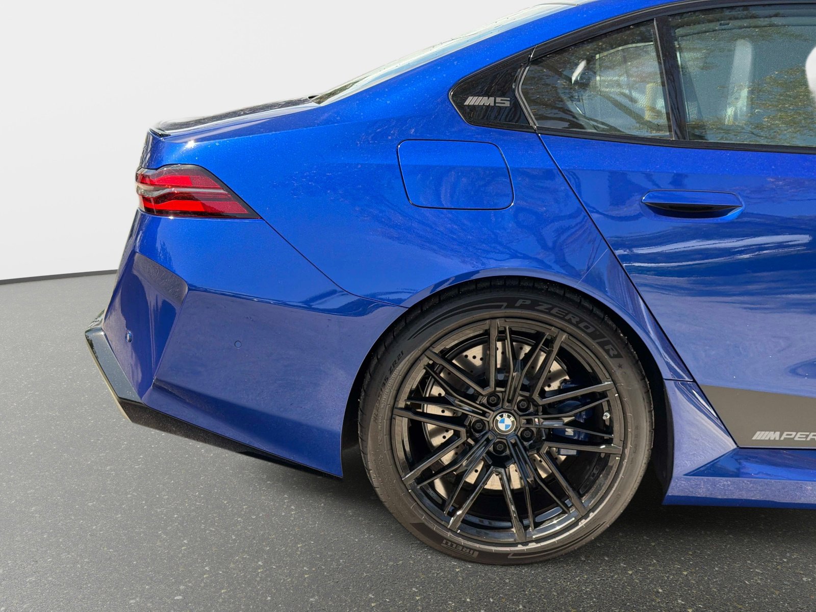 Used 2025 BMW M5 image 19