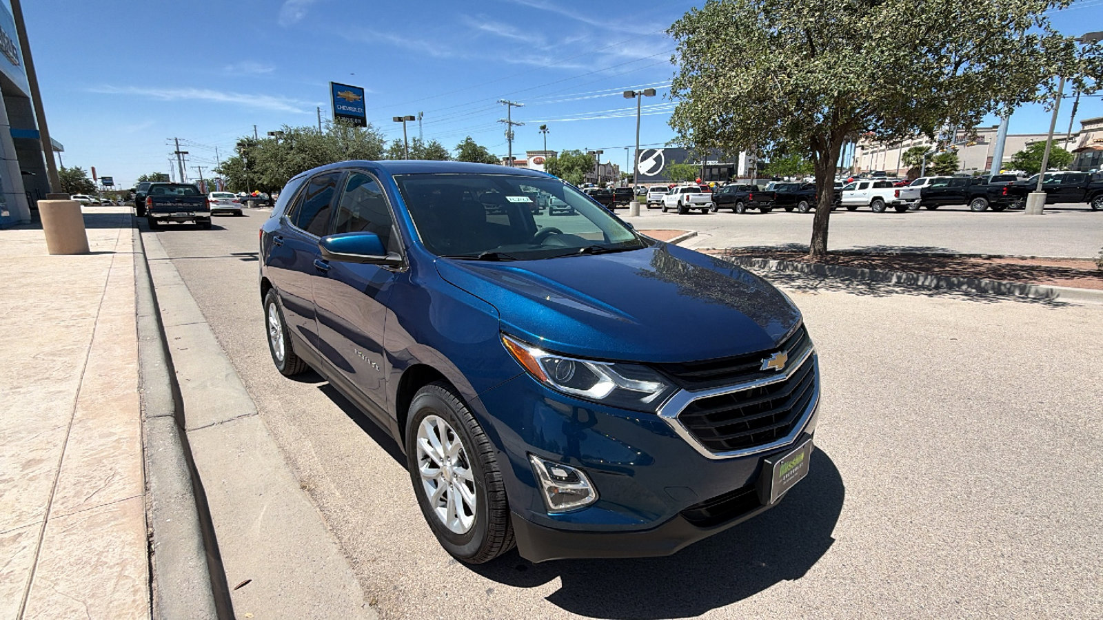 Used 2019 Chevrolet Equinox LT w/ LPO, Floor Liner Package FWD image 6