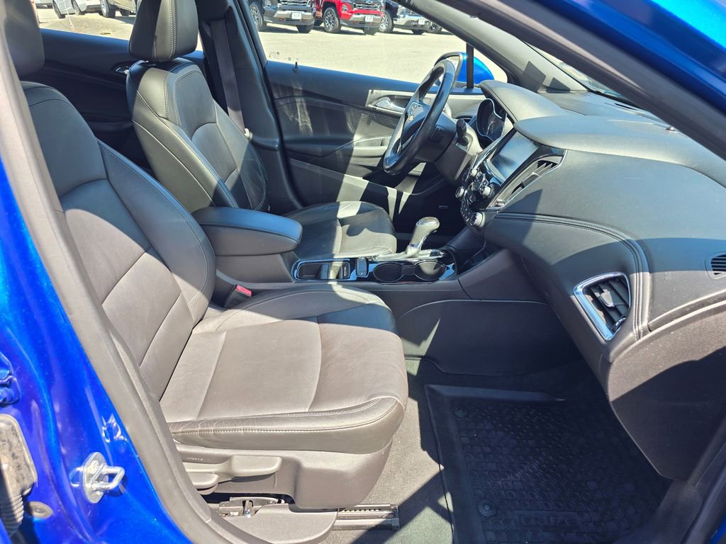 Used 2016 Chevrolet Cruze Premier FWD image 11