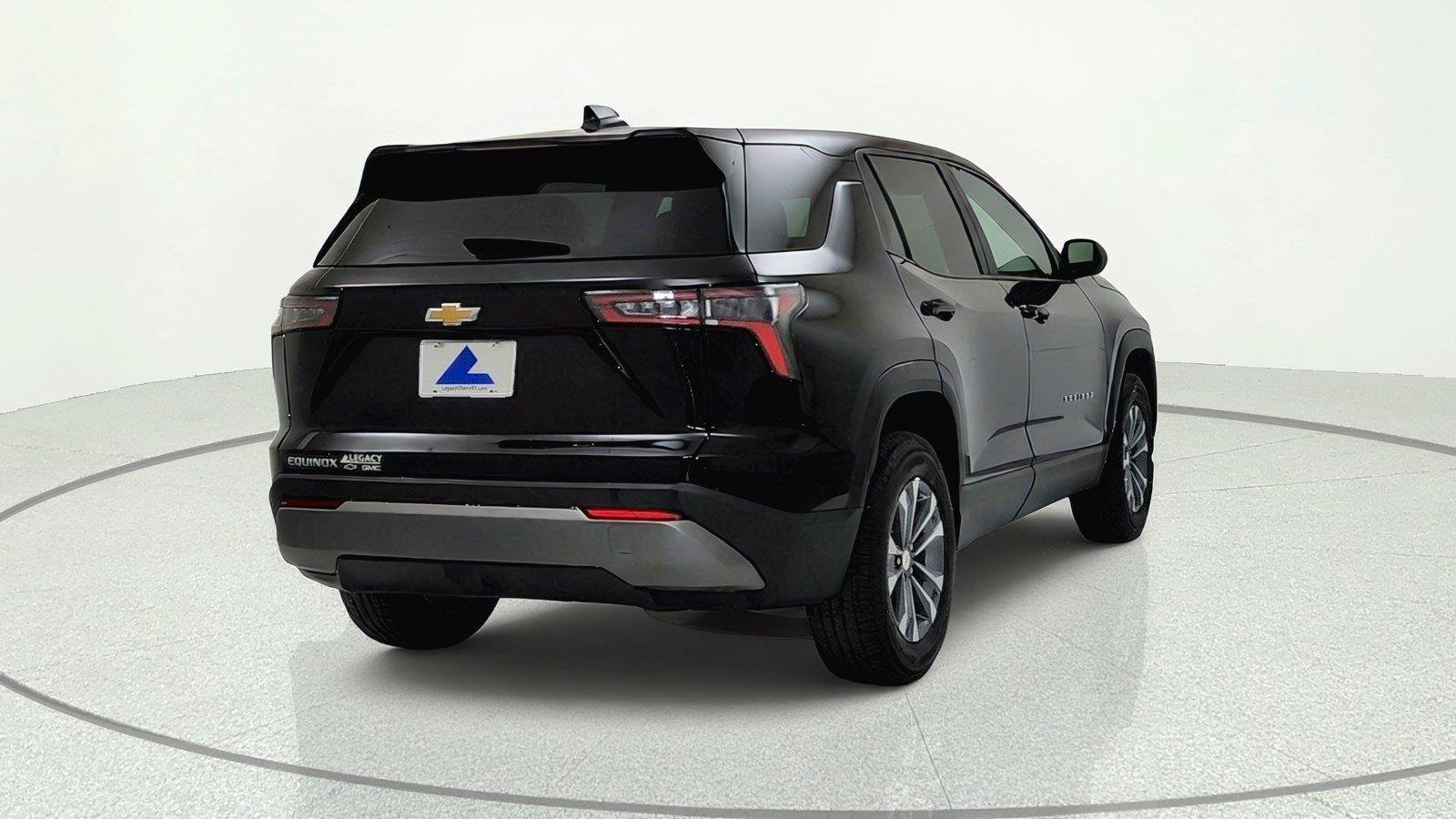 Used 2025 Chevrolet Equinox LT FWD image 6