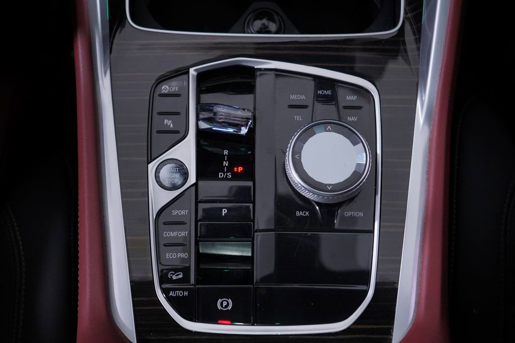 Used 2024 BMW X6 xDrive40i w/ Executive Package image 14