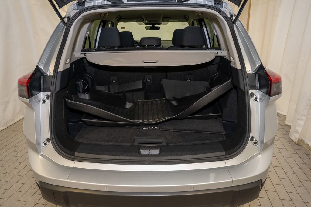Certified 2024 Nissan Rogue S image 5