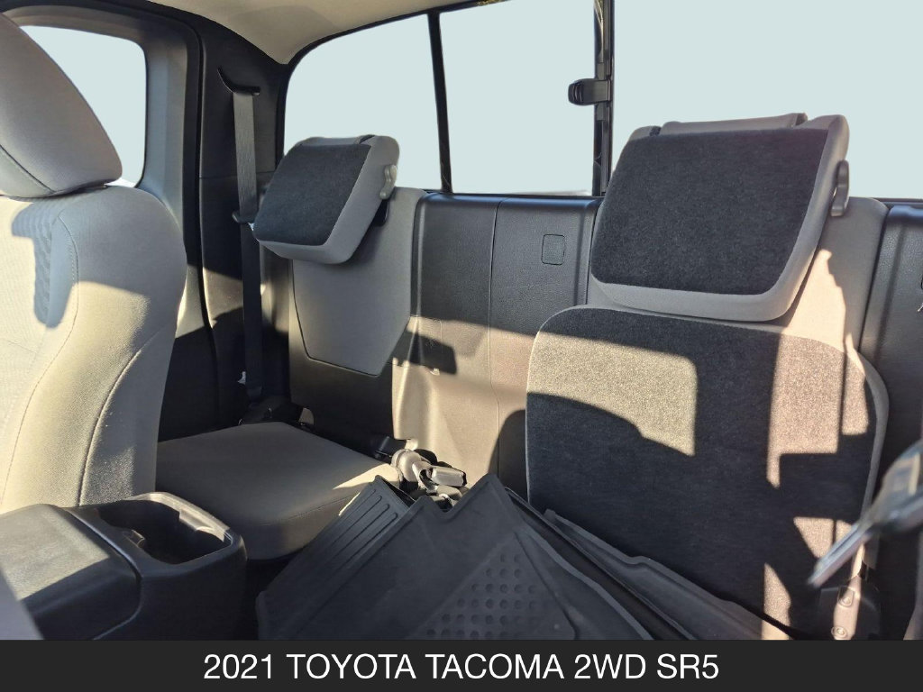 Used 2021 Toyota Tacoma SR5 RWD image 15